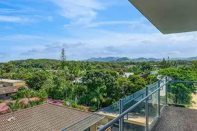 Image de Wake up each morning to fresh ocean breezes, then take a short walk across the street to Park Beach