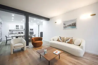 1. Appart 4Pers#2 Chambres#Commerce#FullEquipped