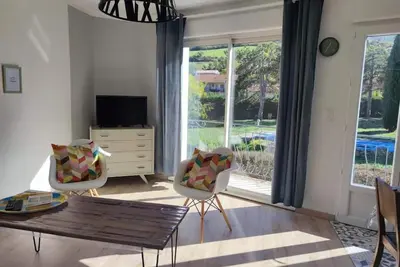 Image de 2 Bedroom Apartment in Saint-Georges-de-Luzençon