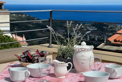 Image de Valery House Between Hills and Sea