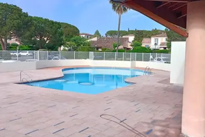 Maisonnette Avec Jardin   Résidence Avec Piscine