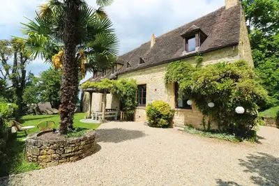 Image de Propriété de standing avec piscine privée et parc clos aux portes de Sarlat