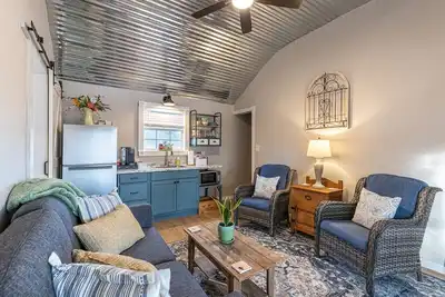 Image de Modern farmhouse cottage close to downtown Bandera