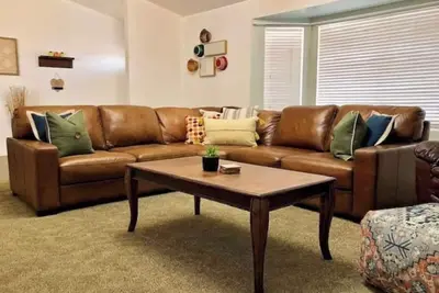 Image de *Rare Find* Great Location*Brewster Park*Gameroom*