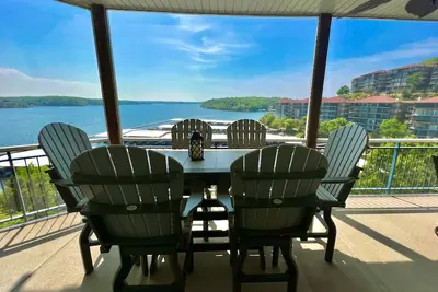 Image de Palisades On The Water! Great View 3 Pools! Jacuzzi tub
