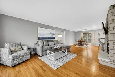 Image de Avail 10/7 - Merrillville condo hospitals & shops