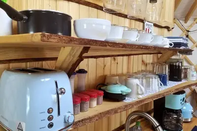 Image de Fully-Furnished Eureka Yurt 3 🌲 at Alaska Dogstead