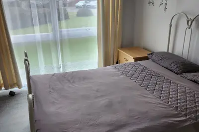 Image de A spacious and cozy apartment close to the Town centre