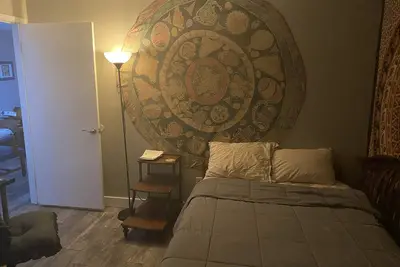 Image de Cozy Condo in the heart of South Austin