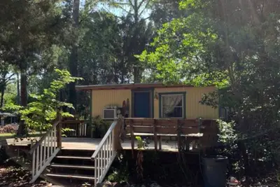 Image de 12) Writer's Cottage