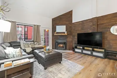 Image de Luxury Ski Condo with Hot Tub