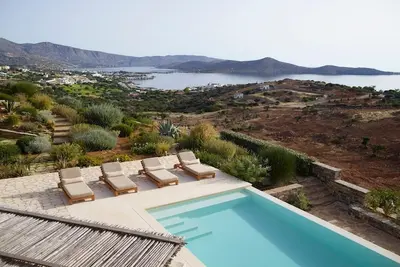 Villa King with a heated pool