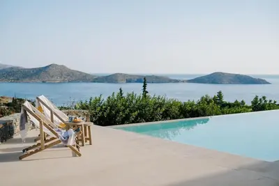 Image de Villa Queen with a heated pool