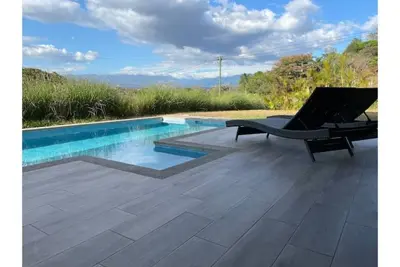 Image de Entire house with pool in Roca verde gated Community