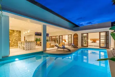 Image de Palm Springs designer villa in Berawa, Canggu