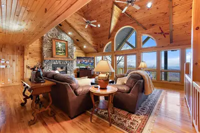 Image de Huge Cabin on Beech Mountain