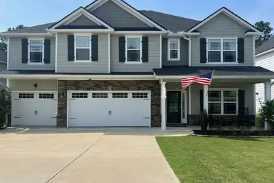 Image de Modern-Boho Estate in the Heart of Evans! 10 Minutes to The Masters!
