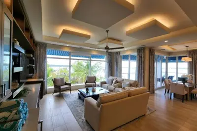 Image de Three Bedroom Luxury Condo in Beautiful February Point
