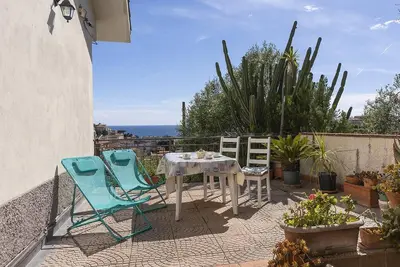 Image de Villa with A\/C and sea view terrace | V02