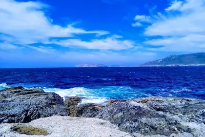 Image de 100 m from the beach overlooking the Sisargas archipelago
