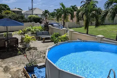 Image de Stylish, tidy 2 bedrooms with pool 5 mins beach