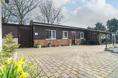 Image de The Retreat, pet friendly, character holiday cottage in Niton
