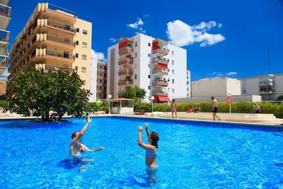 Image de Appartement pour familles face Ă la plage - Uhc Center 057