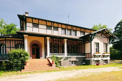 Image de Exceptionnelle maison basco-landaise à 2 pas de l’océan\n6 Chambres 12 couchages