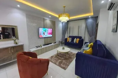 Stylish and convenient 2 bed apartment in Lekki, off Admiralty way
