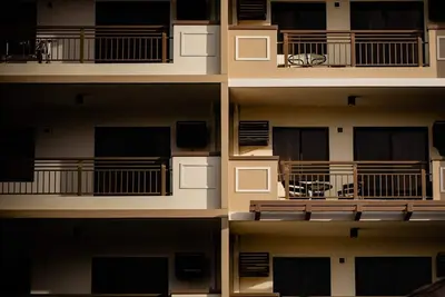Image de New Reina Suites : 2ch, Wifi rapide, Netflix, Piscine & Parking