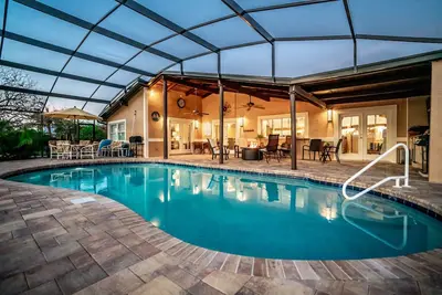 Image de New! Apollo Beach Canal front Home w/ Private Pool, Dog Friendly