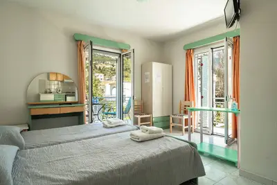 Image de Studio 'Angela Partial Sea View 6' avec vue sur la mer, Wi-Fi et climatisation.