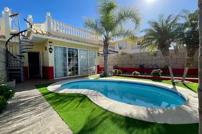 Image de Villa en bord de mer avec piscine privée