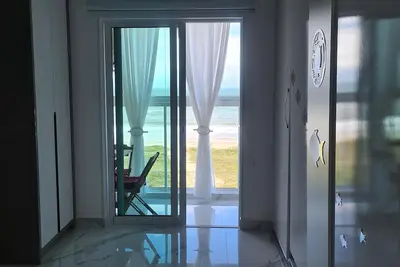 Image de Studio facing the sea