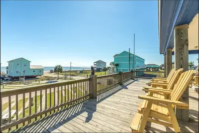 Image de Nauti by Nature, steps to the sand, dog friendly, sleeps 18