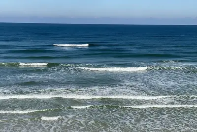 Image de Newly Remodeled! Upgrades throughout. Ocean View in Oceanfront Building. Pets Ok!