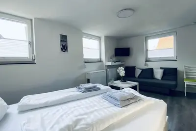 Image de Room 5 with shower and shared kitchen