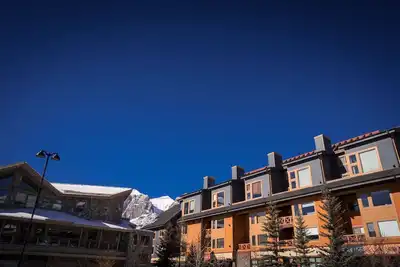 Image de Wanna get away this Summer and Fall in a Penthouse suite? Park Pass!