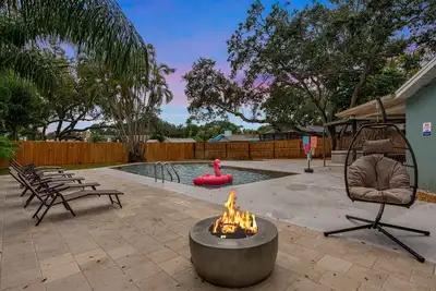 Image de Stunning 5b/3ba with Heated Pool close to Beach