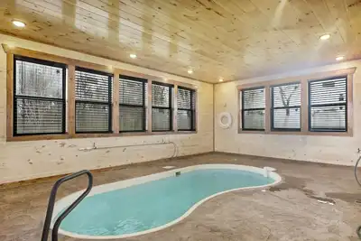 Image de Close to attractions~Pet Friendly~Pool~Hot Tub~Views