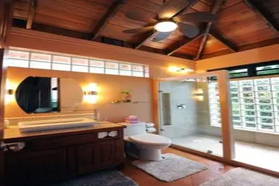 Image de Luxury, affordable, close to town and all of the attractions in the Cayo area. . .