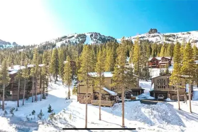 Image de Kirkwood Mountainside Cabin & Cottage, Deck with Views, Walk to Lifts!