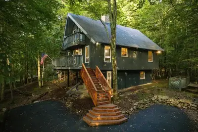 Image de Cozy Cabin in Beech Mountain - Fireplace