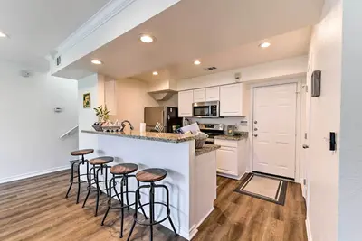Image de Walk to Baylor University: Waco Townhome