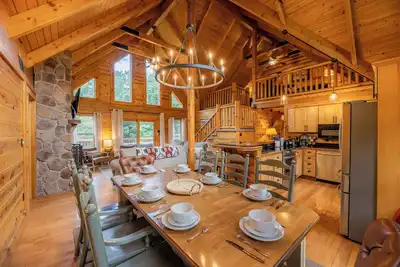 Image de Luxe Valley Lodge Min to resort~Hot-tub~Fireplace