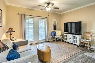 Image de Bright St Simons Island Condo w/ Shared Pool!