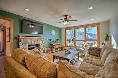 Image de Idyllic Mount Snow Condo w/ View & Amenities!