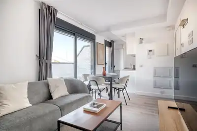 Image de Classic Salamanca 2br Penthouse w/ Terrace, nr M30, by Blueground