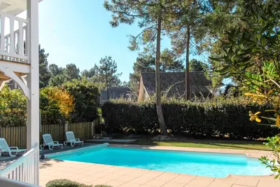 Image de Appartement dans une maison de vacances avec piscine privée, Tv, terrasse, animaux admis, parking