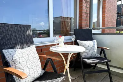 Image de Haus Waldbad FeWo 1 - Comfortable 3 room apartment close to the beach - Haus am Waldbad